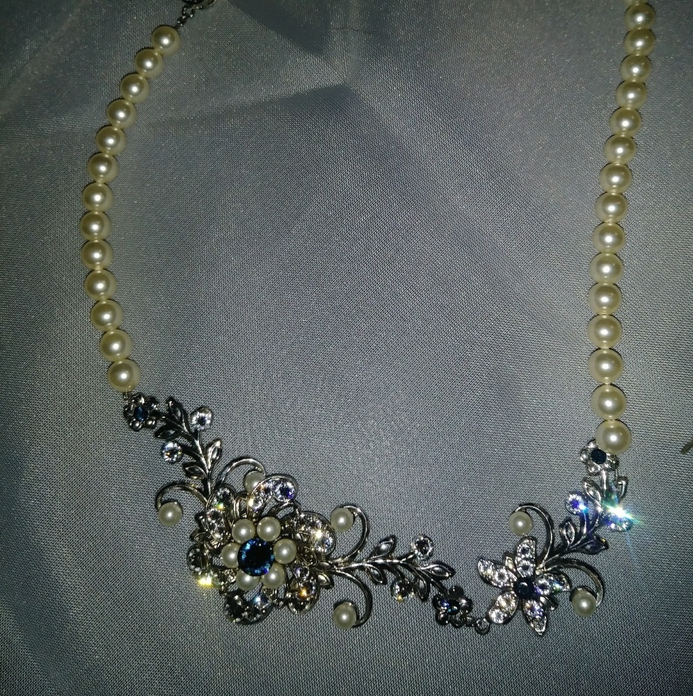 Pearl necklace with flower, earrings and bracelet - Picture 3 of 4